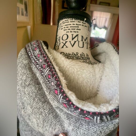 American Eagle Zip Up Hoodie - Picture 6 of 7